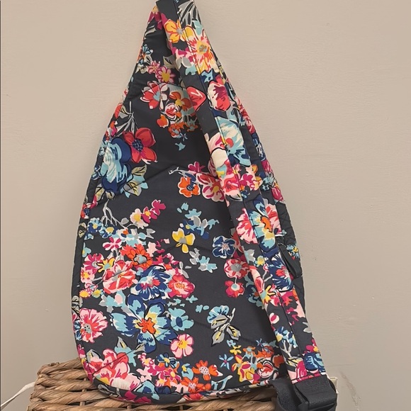 New Vera Bradly Floral Quilted Sling Bag backpack - Picture 5 of 6